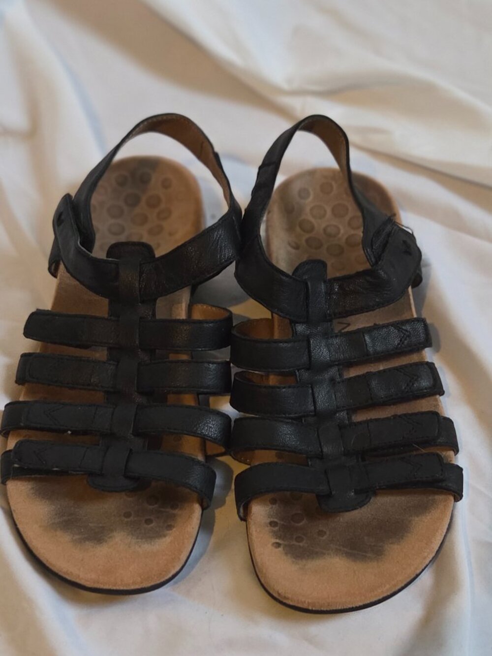 Vionic Harissa Strappy Slingback Sandal (black leather, sz 8.5M)